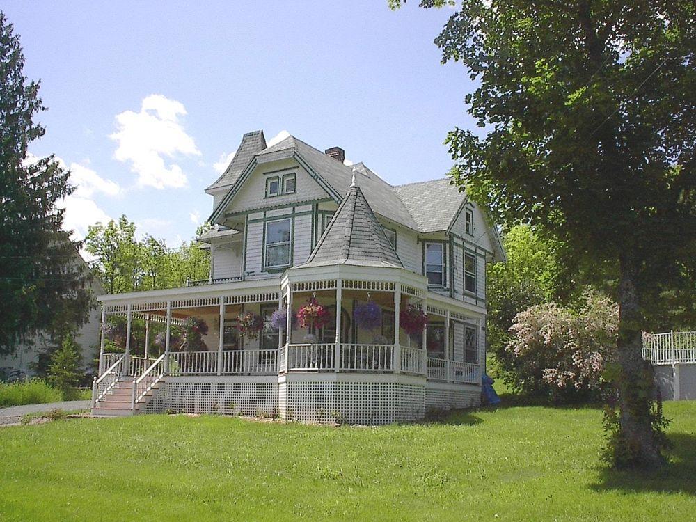 Antique Rose Inn Windham Exterior photo