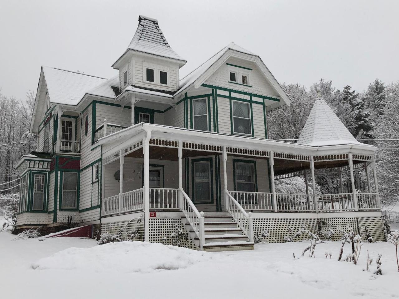 Antique Rose Inn Windham Exterior photo